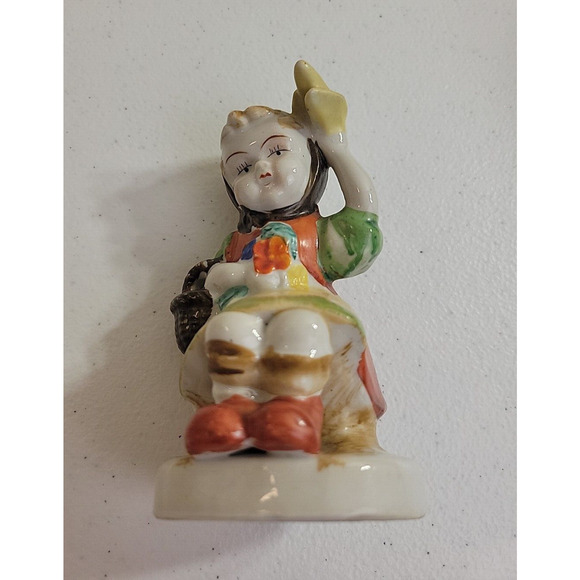 Vintage Hummel Style Girl with Bandana Made in Occupied Japan Figurine - Picture 7 of 9